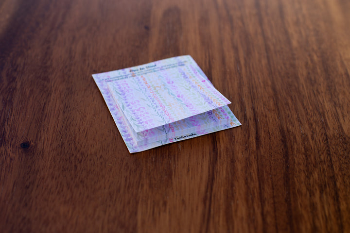 Loose Lei Stand Sticky Notes