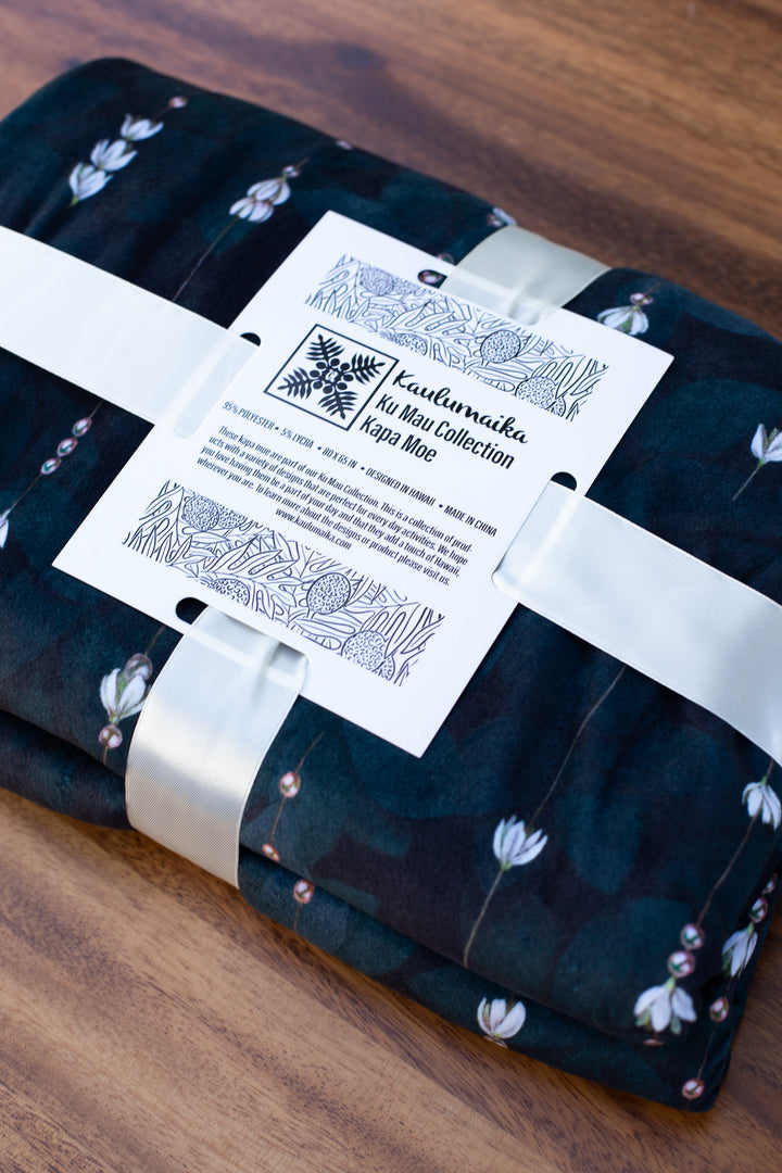 Pearly Pikake i ka Po Kapa Moe Makua