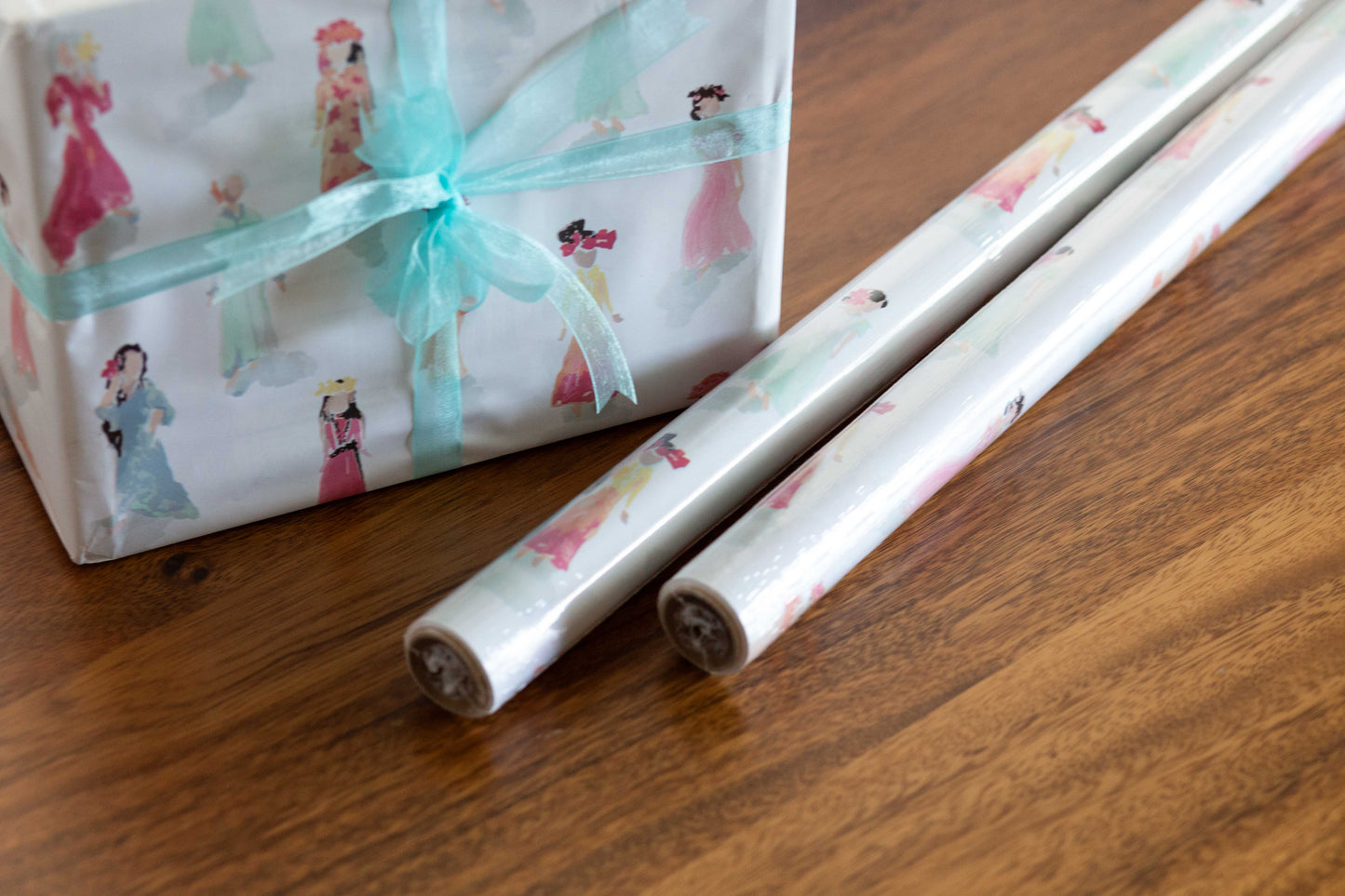 Muumuu Ladies Wrapping Paper